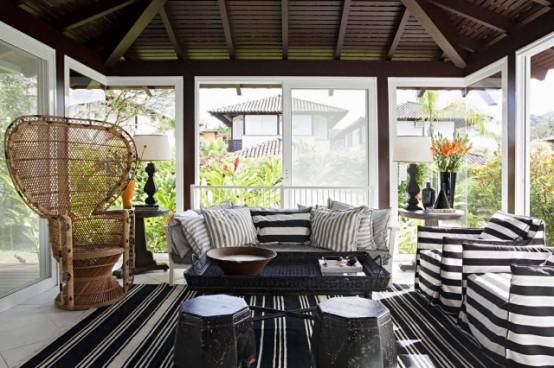 Mẫu nhà kính đẹp với mái ngói nâu