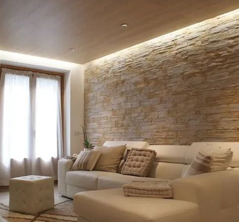 Phòng khách với màu sắc trung tính