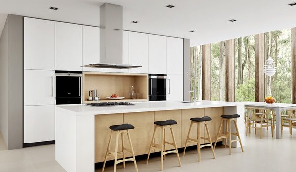 bếp nấu không bao giờ bị kẹp giữa bồn rửa bát và tủ lạnh