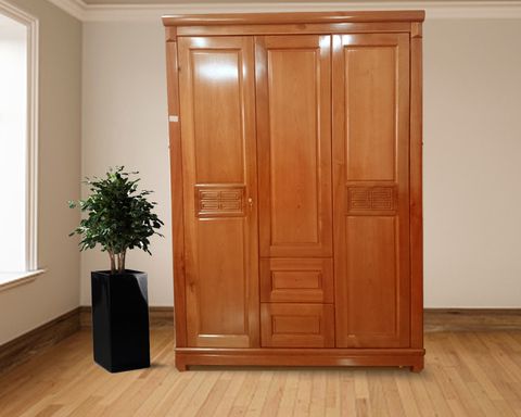 Nội thất được làm từ gỗ xoan đào thì khá tốt, bền đẹp, giá cả hợp lý