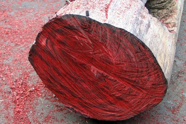 Giá bán của gỗ hồng đào khoảng từ 8 – 12 triệu/m3