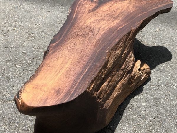 Gỗ lũa có tính ứng dụng cao trong việc thiết kế làm đồ trang trí