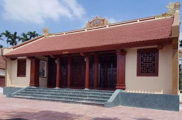Nhà ba gian 2 chái ngói đỏ