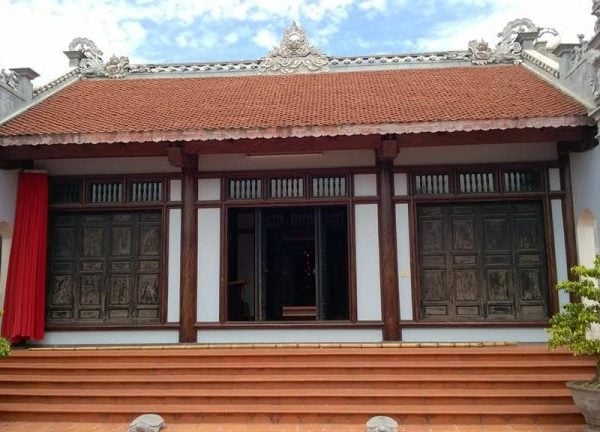 Nhà gỗ 3 gian có 6 cột