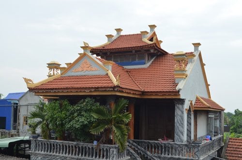 Nhà gỗ 3 gian theo hơi hướng cung đình Huế