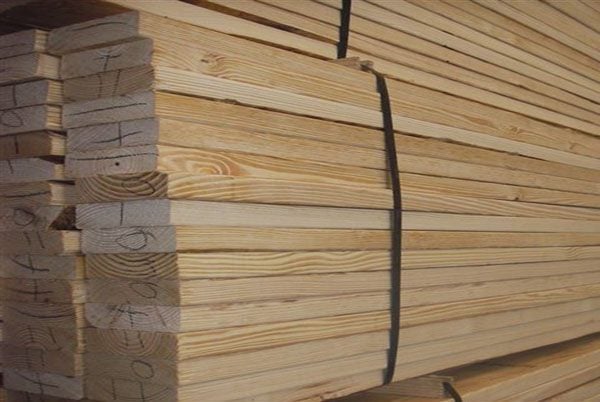 Gỗ thông xẻ nhập khẩu