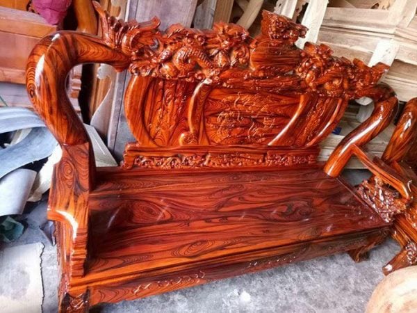 Gỗ xà cừ được ứng dụng làm đồ nội thất trong gia đình