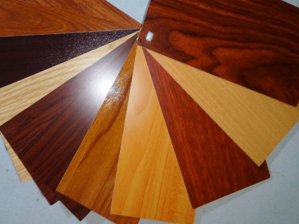 Gỗ có khả năng chống trầy xước và dễ dàng lau chùi