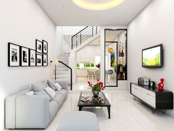  cầu thang được trang trí với gam màu tương đồng với màu sắc tường nhà